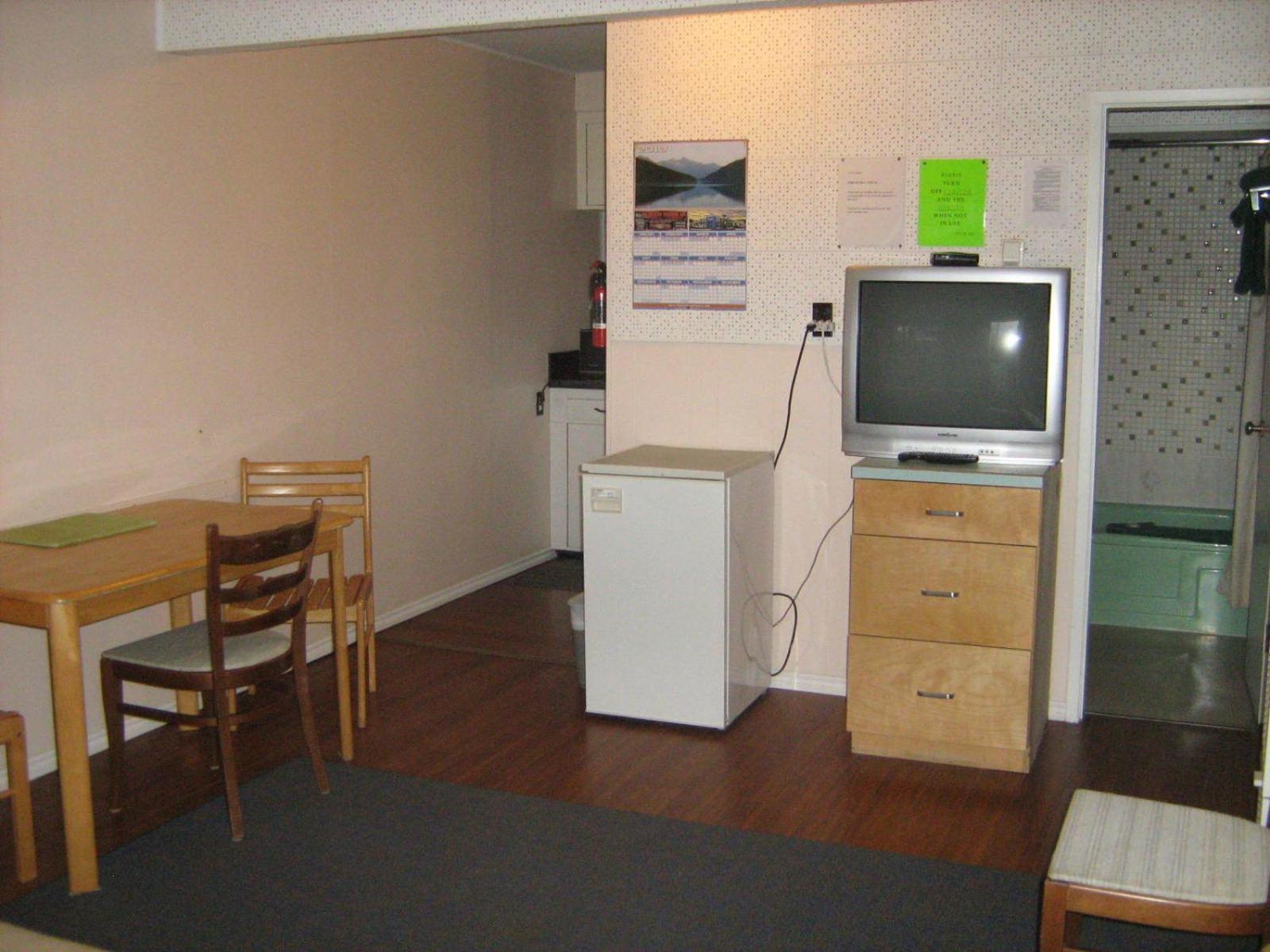 Airport Inn Quesnel Quarto foto